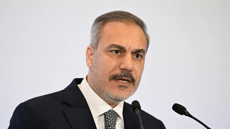 “Doha’da bazı konuları konuştuk, Rusya ve İran telefon ettiler; Esat gitti”