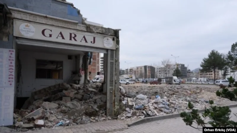 Otel sahibine 18 yıl hapis cezası verildi, aileler tepkili