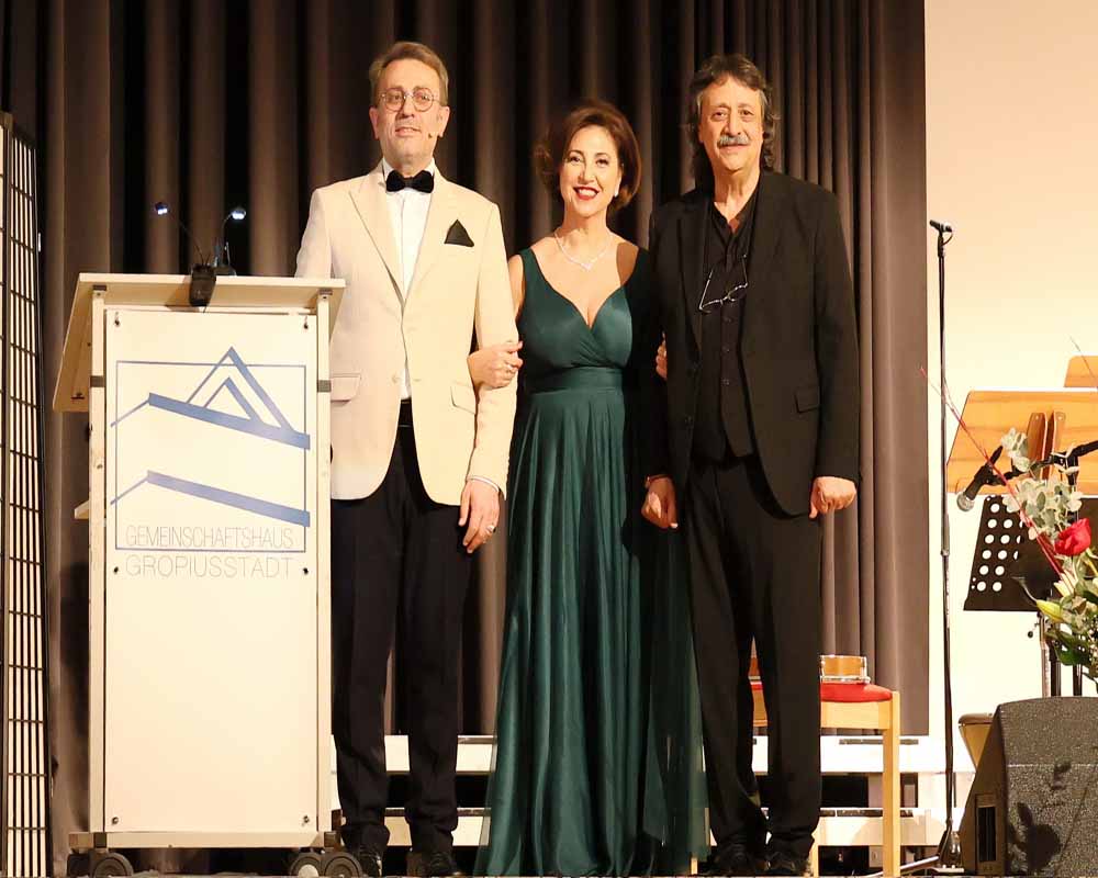 Berlin'de Türk Sanat Müziği Coşkusu: "Yalnızlık Paylaşıldıkça Azalır" Temalı Unutulmaz Konser