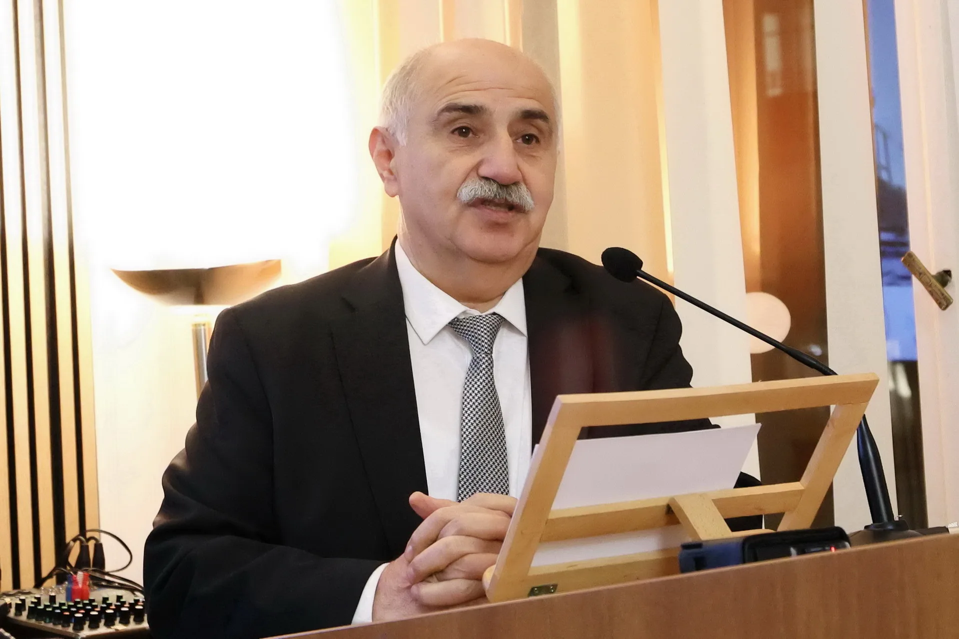 TDU’da Belediye Başkanları Zirvesi