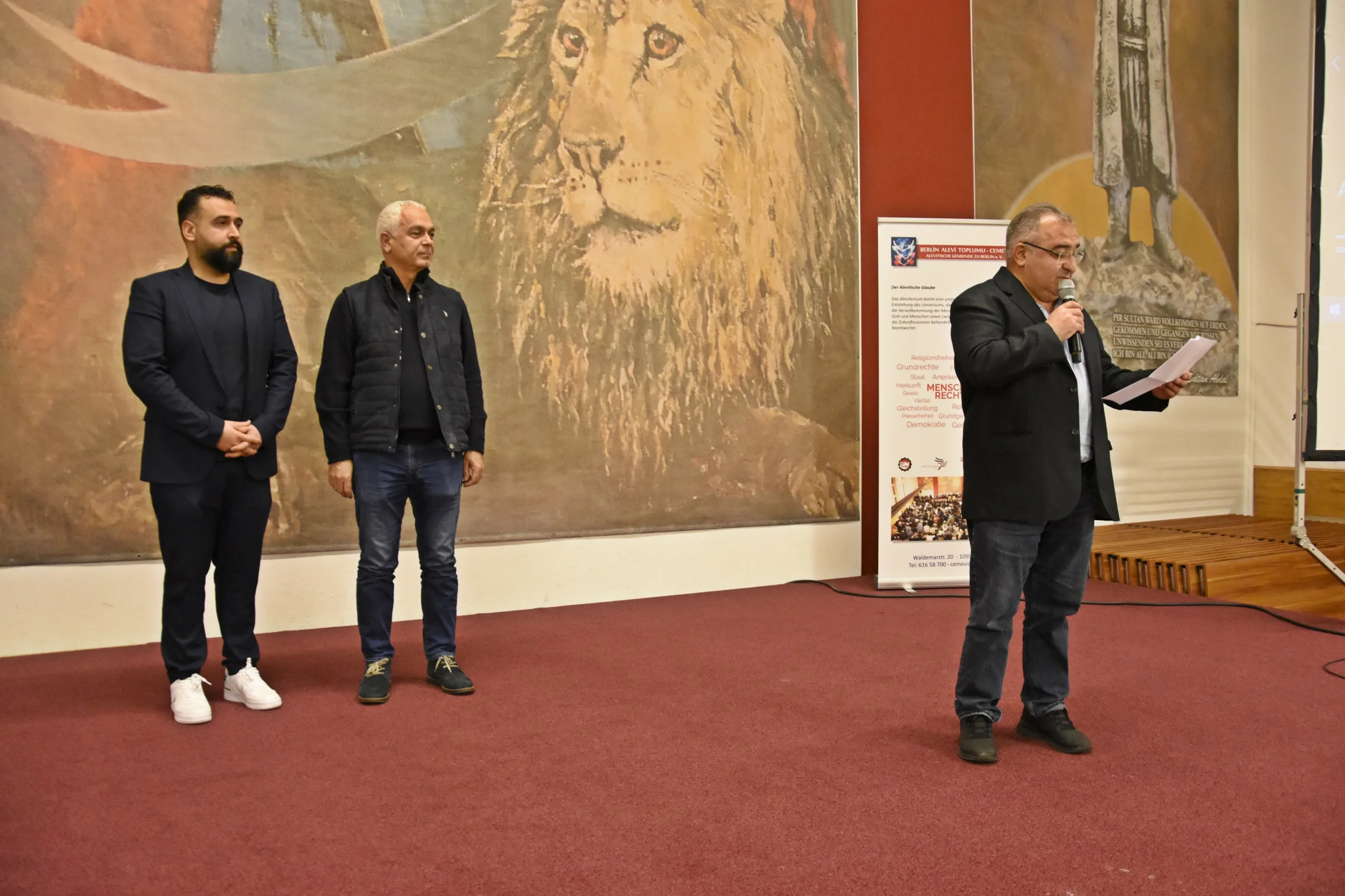 Almanya'daki Alevilik: Bir Başarı Hikayesi mi? Belgeselinin Galası Gerçekleşti