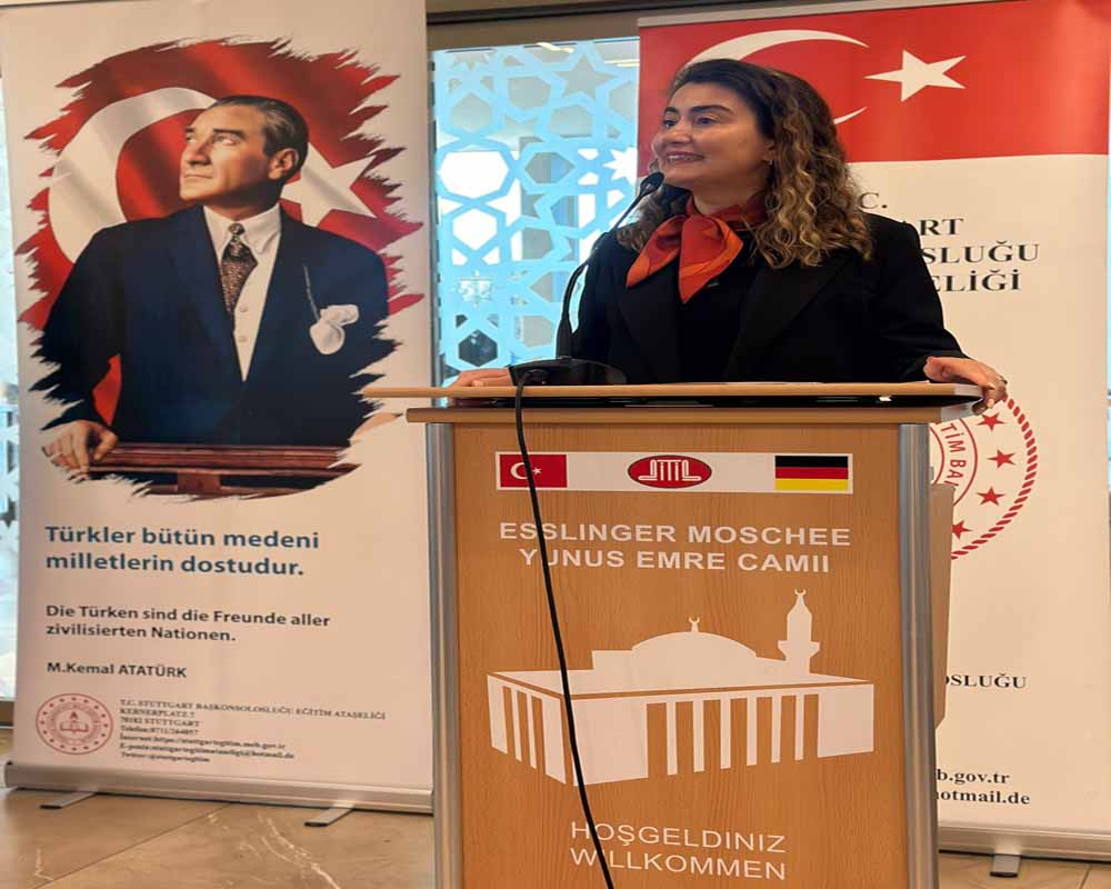 Öğretmenler Günü Stuttgart’ta Coşkuyla Kutlandı
