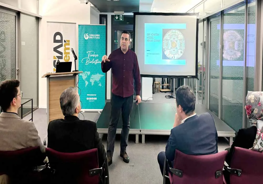 Berlin’de “Değer Odaklı Liderlik ve Yönetim” Konferansı Düzenlendi