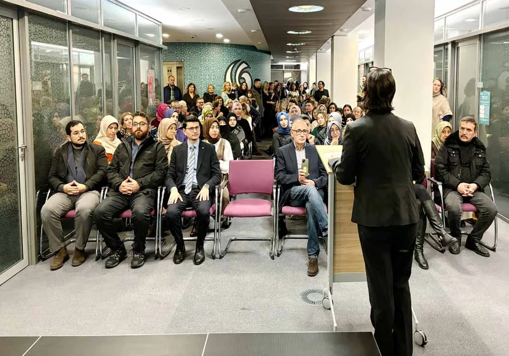 Berlin`de “Mandala ve Tezhip” Sanatıyla Büyüleyici Bir Sergi