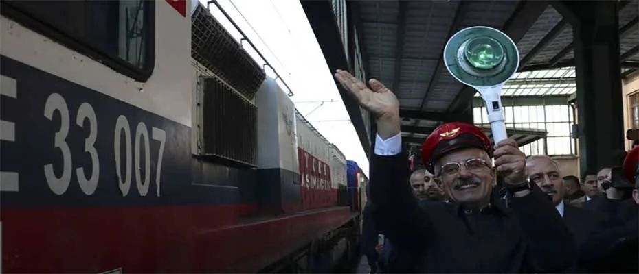 Ulaştırma ve Altyapı Bakanı Uraloğlu, Turistik Doğu Ekspresi’ni uğurladı