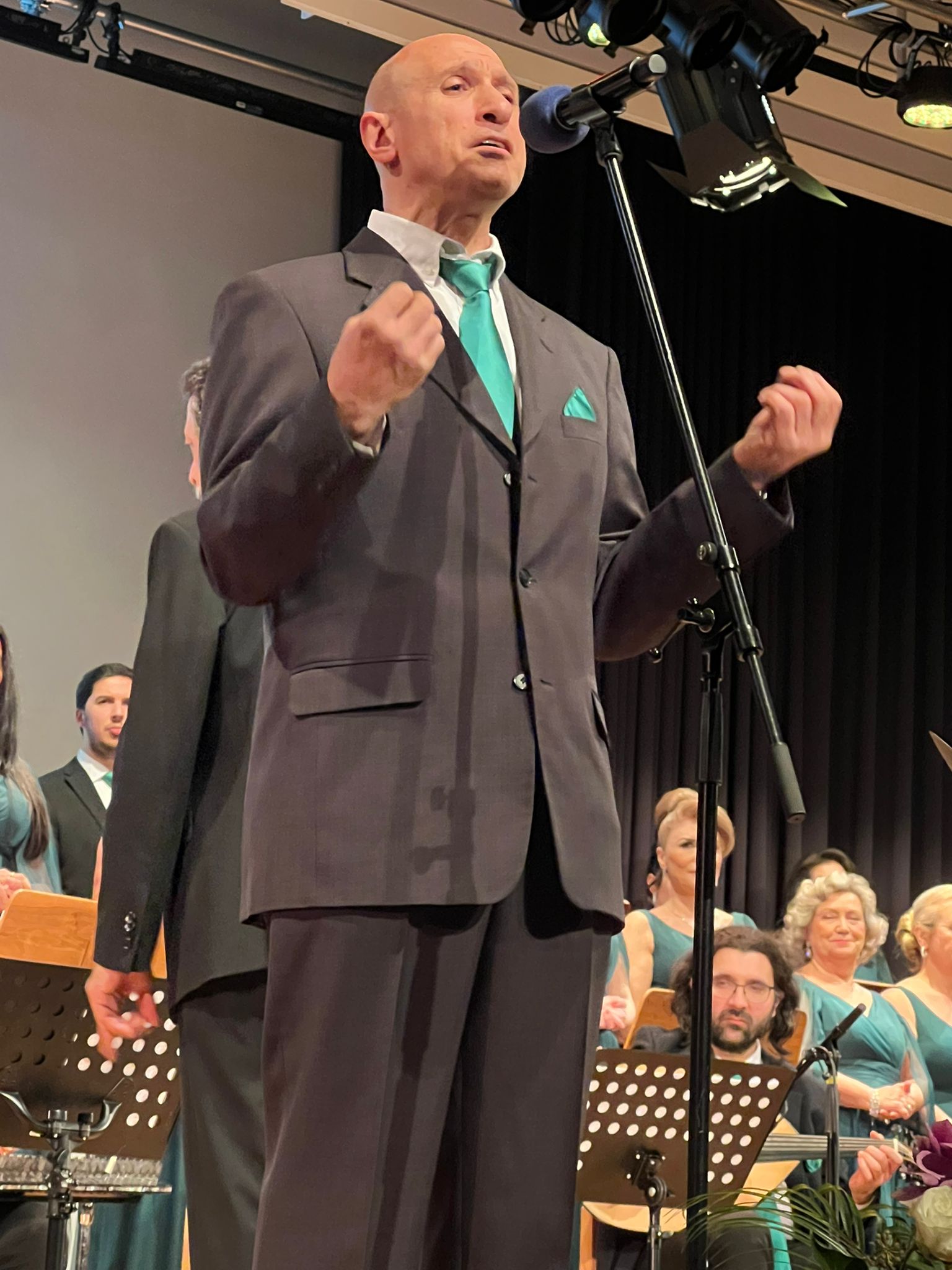 Berlin'de Türk Sanat Müziği Coşkusu: "Yalnızlık Paylaşıldıkça Azalır" Temalı Unutulmaz Konser