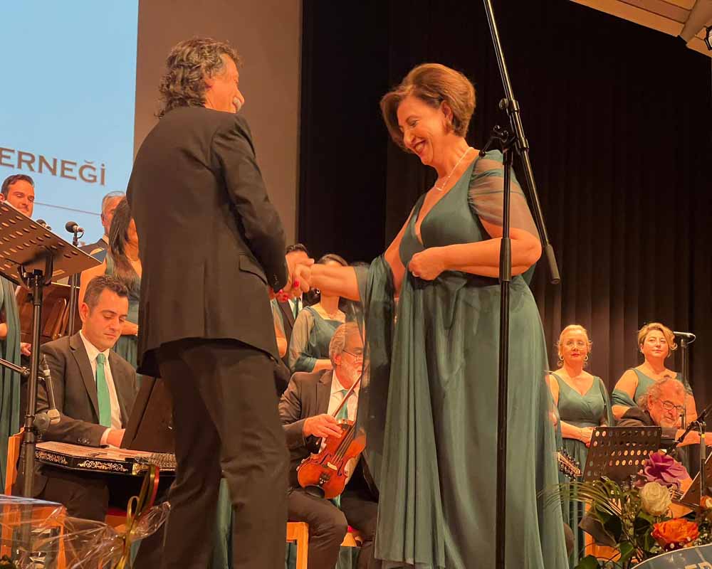 Berlin'de Türk Sanat Müziği Coşkusu: "Yalnızlık Paylaşıldıkça Azalır" Temalı Unutulmaz Konser