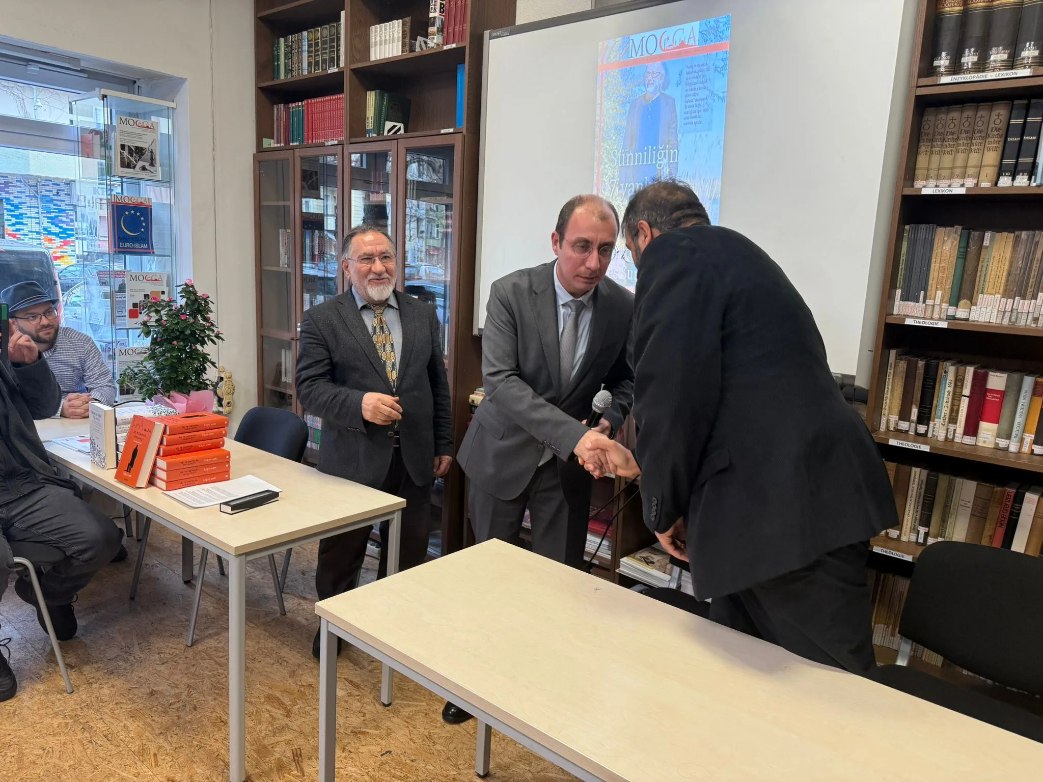 Berlin Türk Eğitim Derneği 25. Yılını Coşkuyla Kutladı