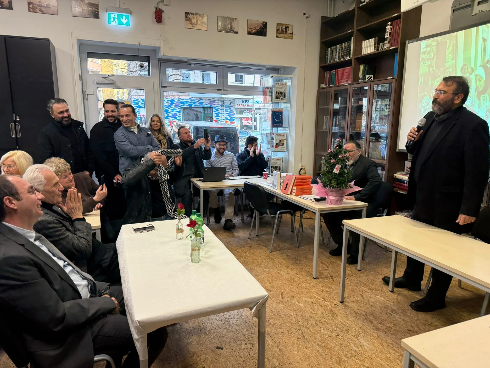 Berlin Türk Eğitim Derneği 25. Yılını Coşkuyla Kutladı