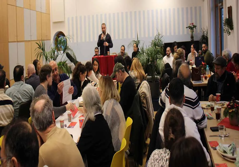 Bergedorf Alevi Kültür Merkezi’nin Kahvaltılı Sohbet Toplantısına Yoğun Katılım