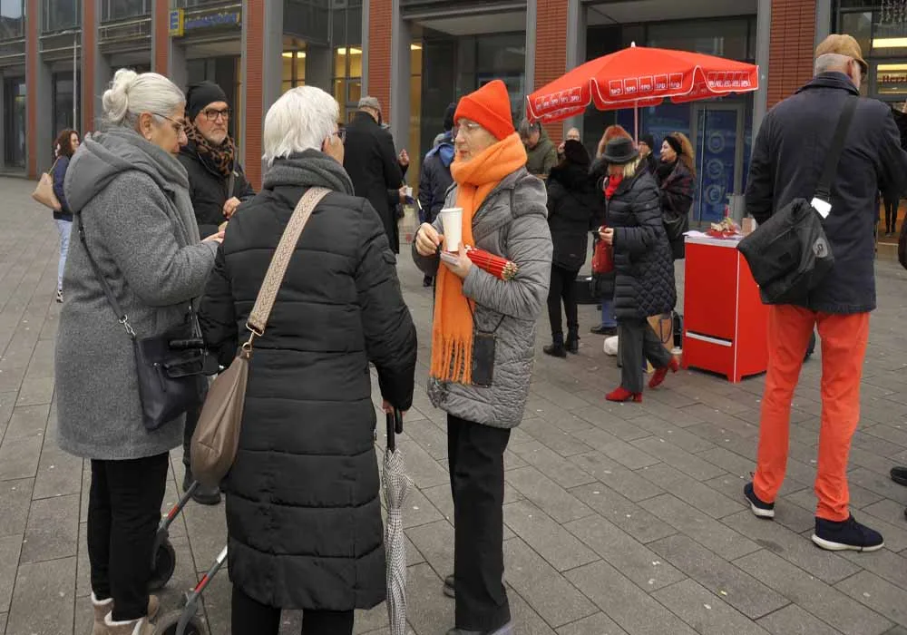 Sazlı, sözlü seçim standı