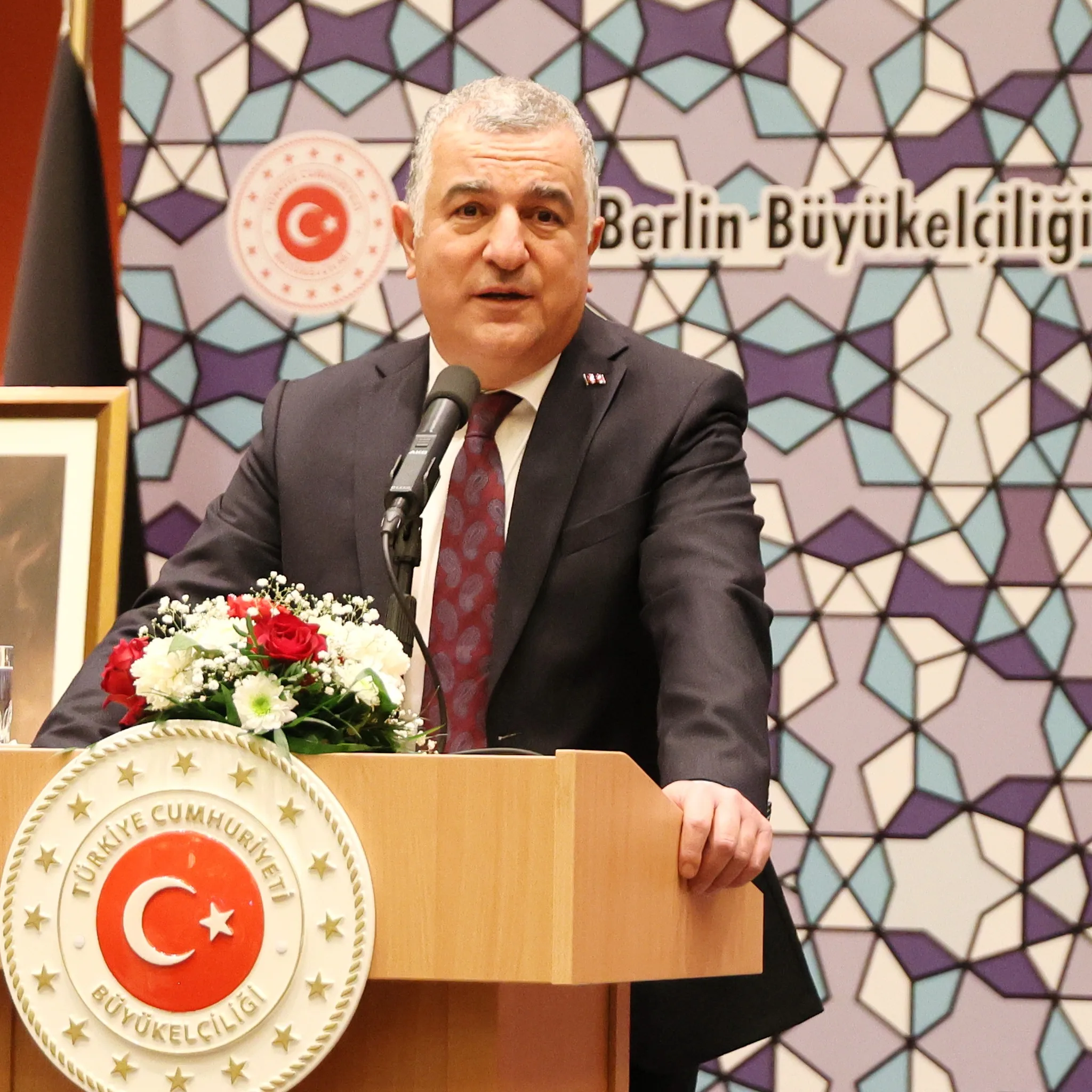 Büyükelçi Şen’den Berlin’e Duygusal Veda Resepsiyonu