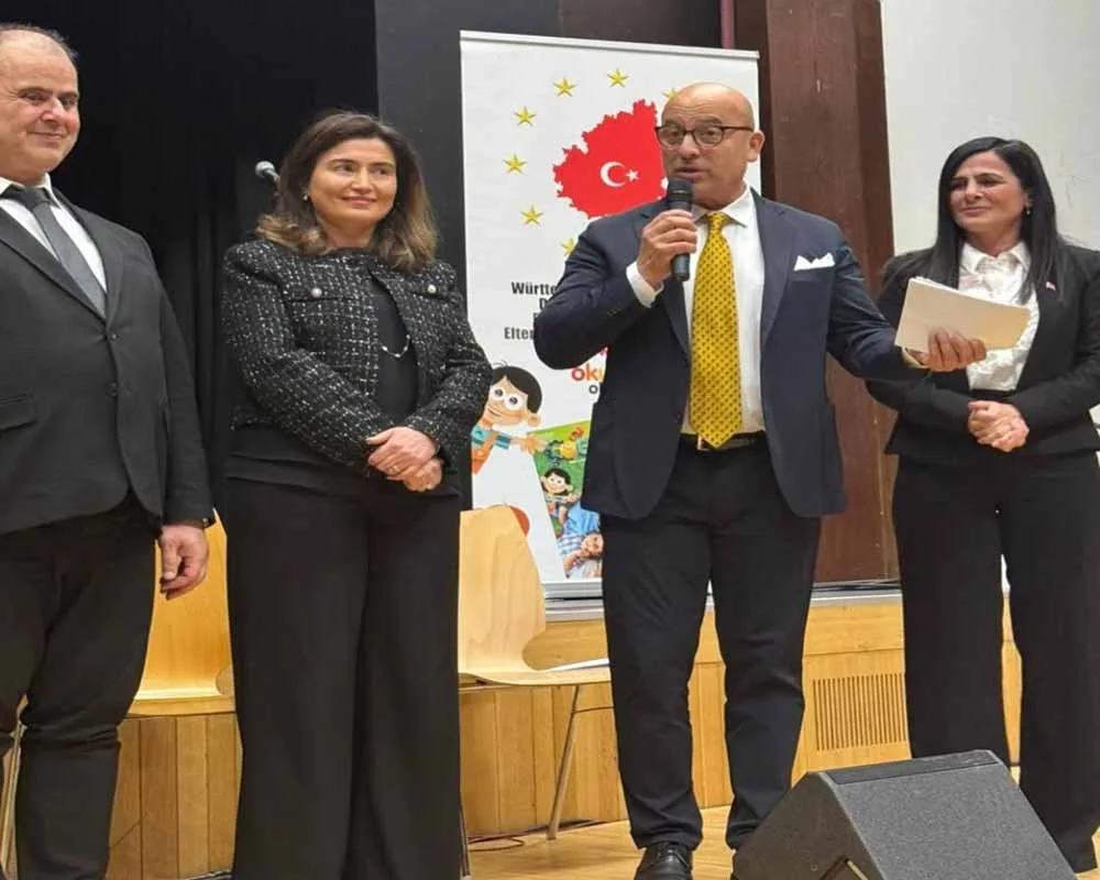 Stuttgart’ta “Gönül Gözüyle” Programı Büyük İlgi Gördü