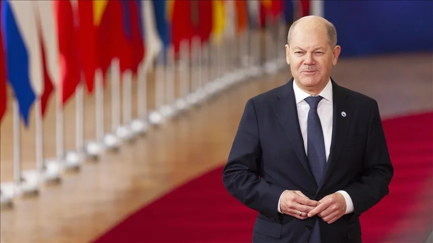 Scholz: Almanya'nın geleceğine sosyal medya sahipleri karar veremez
