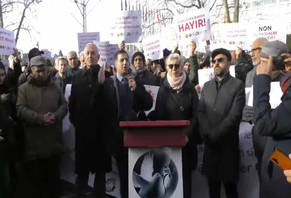 Strazburg'da Cihatçı Çetelere Karşı Yoğun Katılımlı Protesto