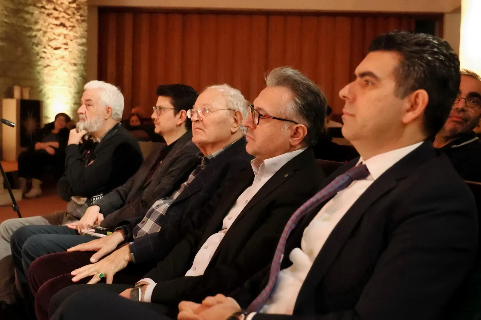 Berlin'de Dokunaklı Bir Şiir Akşamı