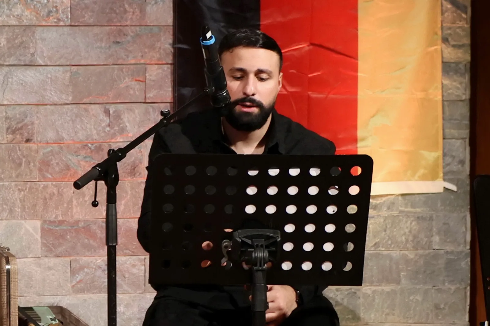 Berlin'de Dokunaklı Bir Şiir Akşamı