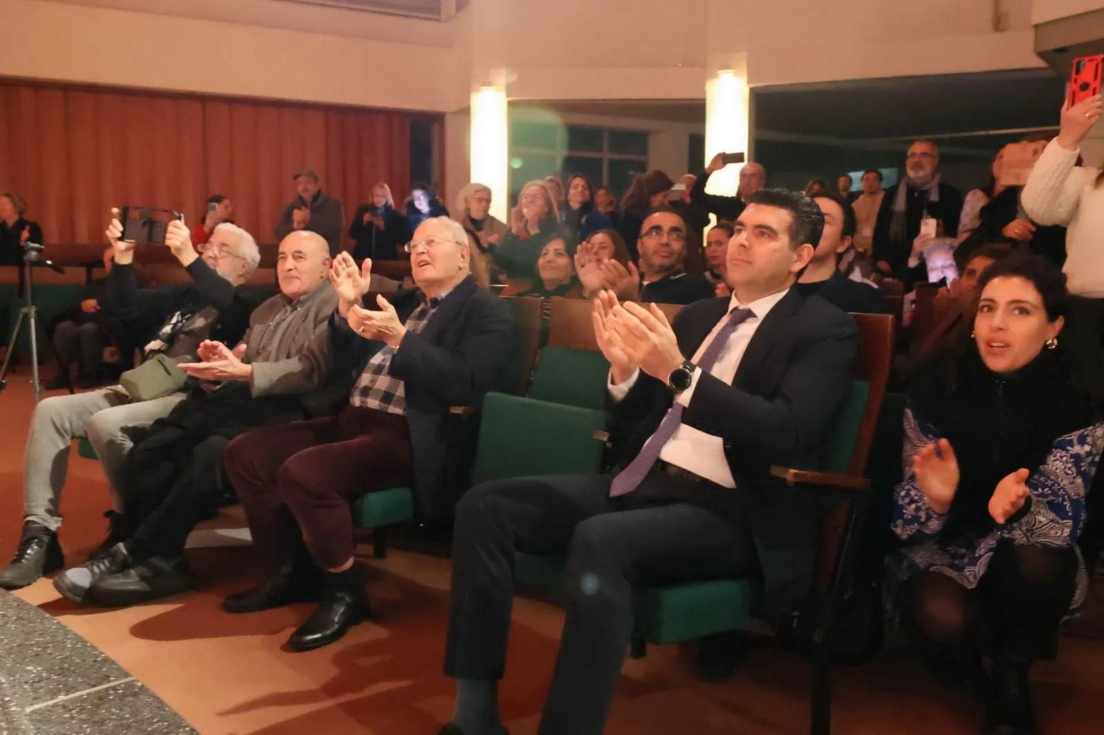 Berlin'de Dokunaklı Bir Şiir Akşamı