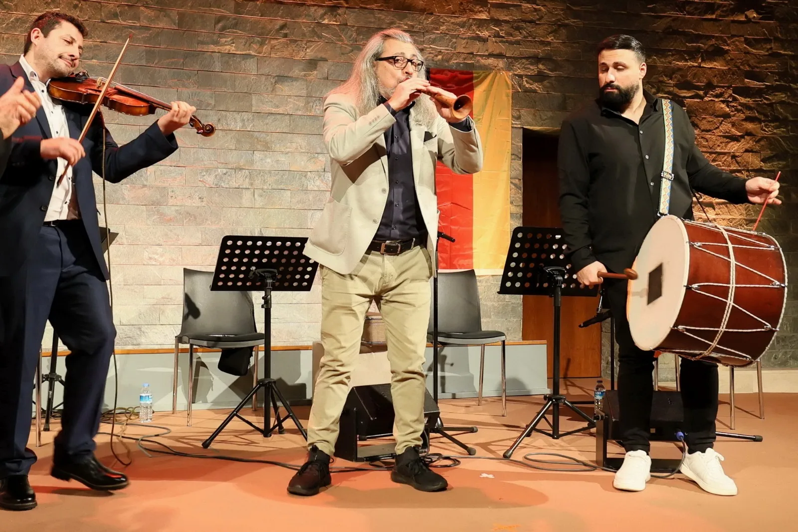Berlin'de Dokunaklı Bir Şiir Akşamı