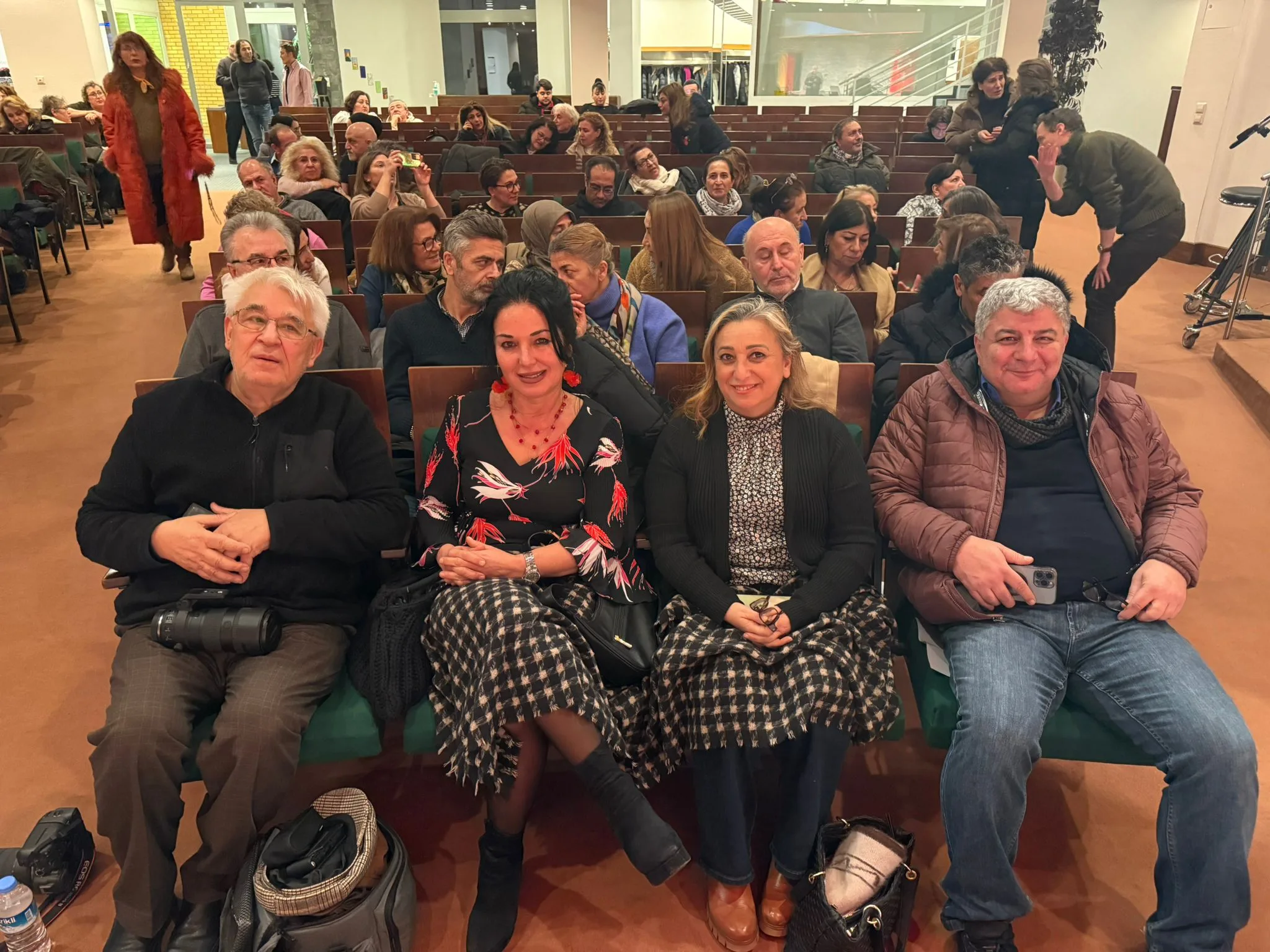 Berlin'de Dokunaklı Bir Şiir Akşamı
