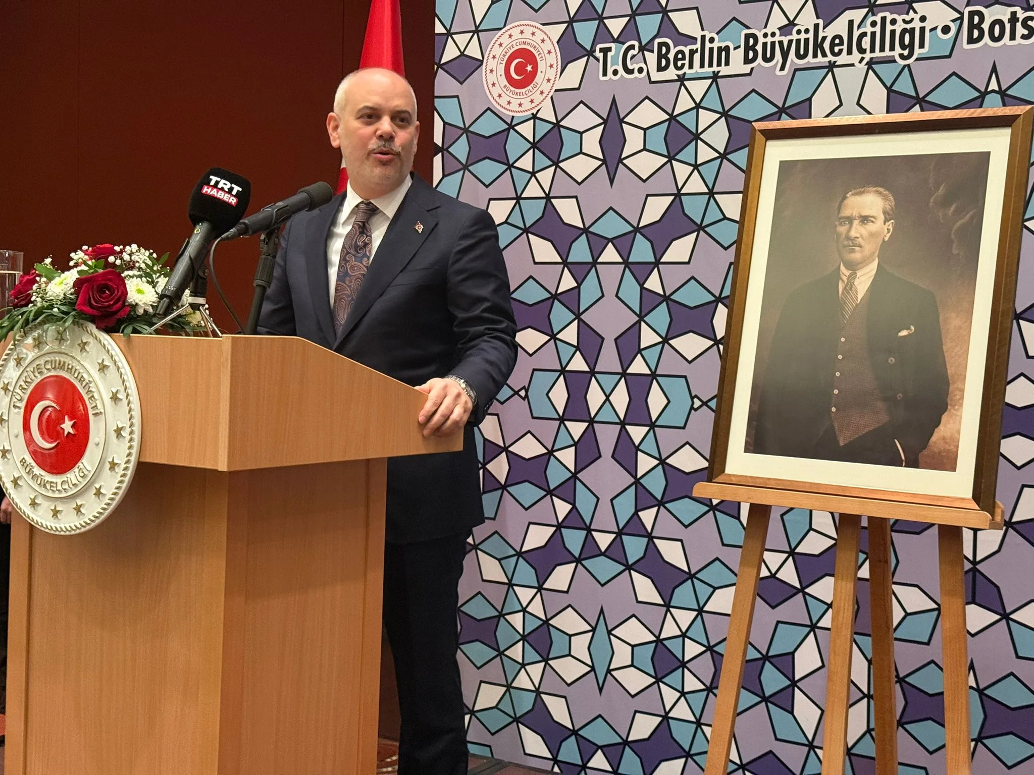 Cumhurbaşkanı Dış Politika ve Güvenlik Başdanışmanı Kılıç, Berlin'de