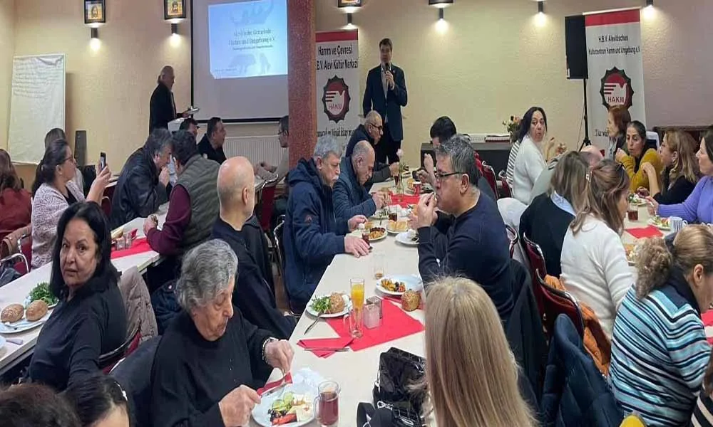 Hamm AKM'de Kahvaltılı Toplantı: Toplum ve Siyaset Bir Arada