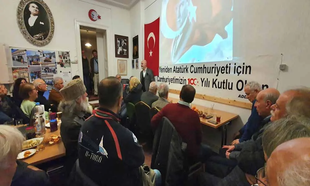 SUİKASTE KURBAN GİDEN UĞUR MUMCU BERLİN´DE ANILDI