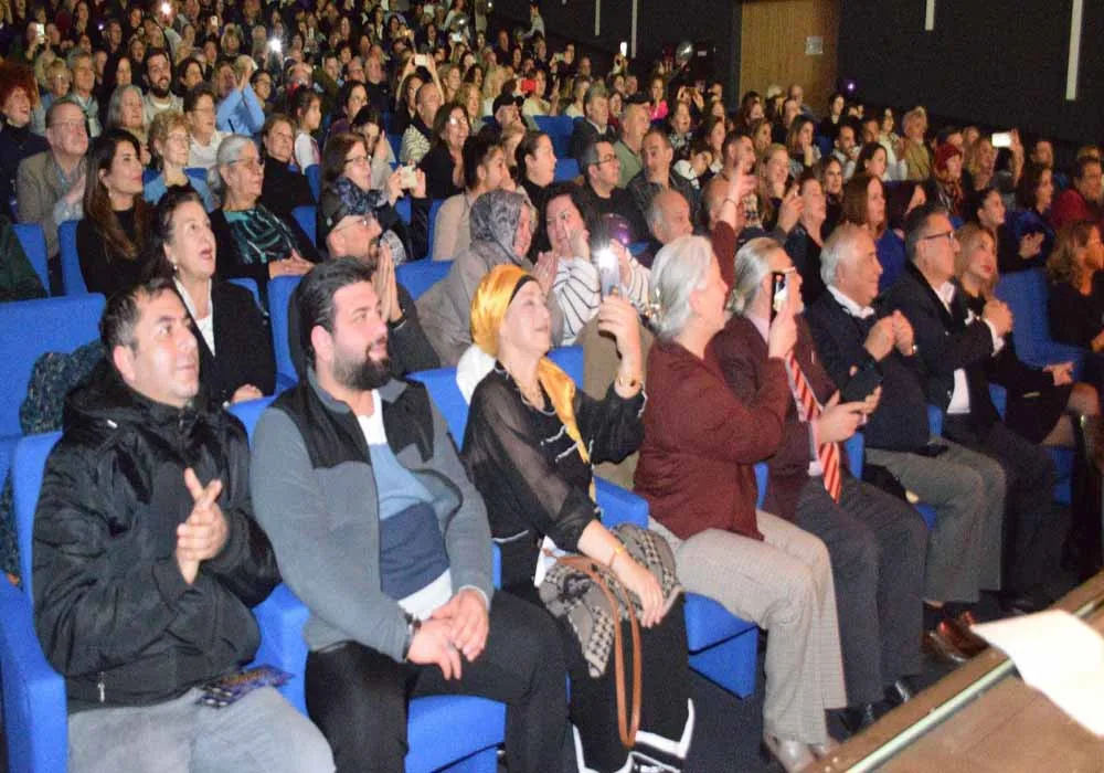 “Hamburg’un zengin kültür çeşitliliğine çok güzel bir örnek”