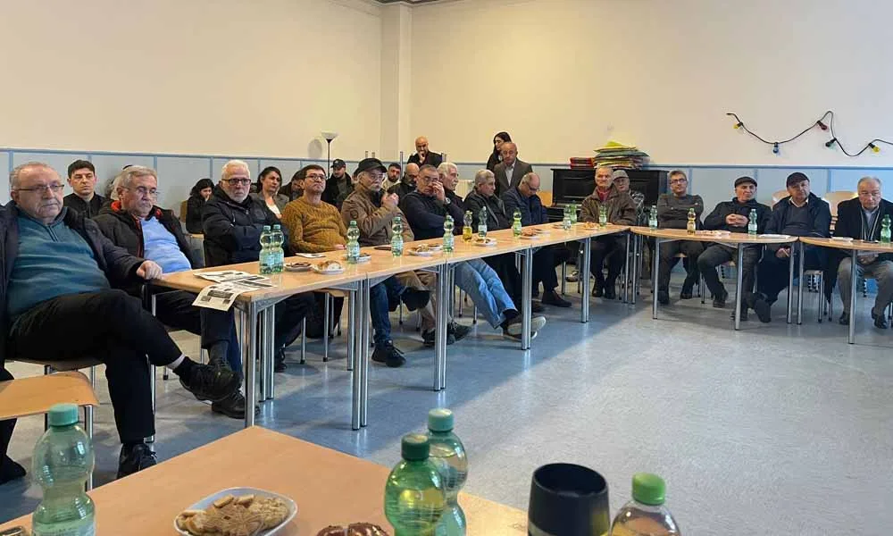 Köln ve Duisburg'ta Aşırı Sağın Yükselişi ve Federal Seçimler Tartışıldı