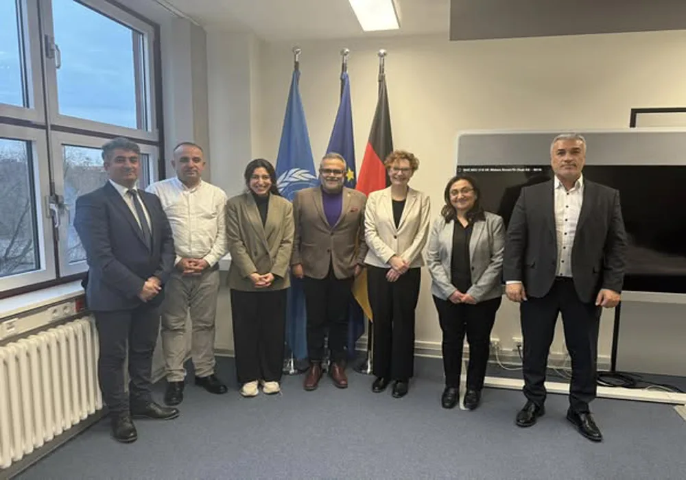 Kanaat Önderlerinden Alman Bakanlıklara Kritik Ziyaret