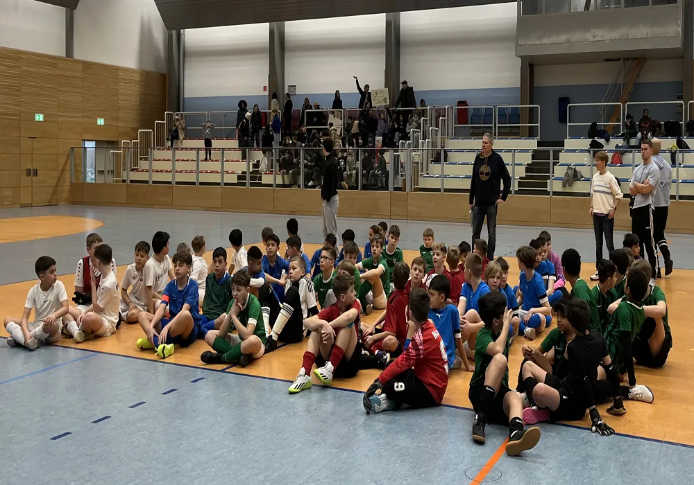 Berlin Aziz Nesin İlkokulu, Futsal Şampiyonası'nda Tarihi Zafer Kazandı!