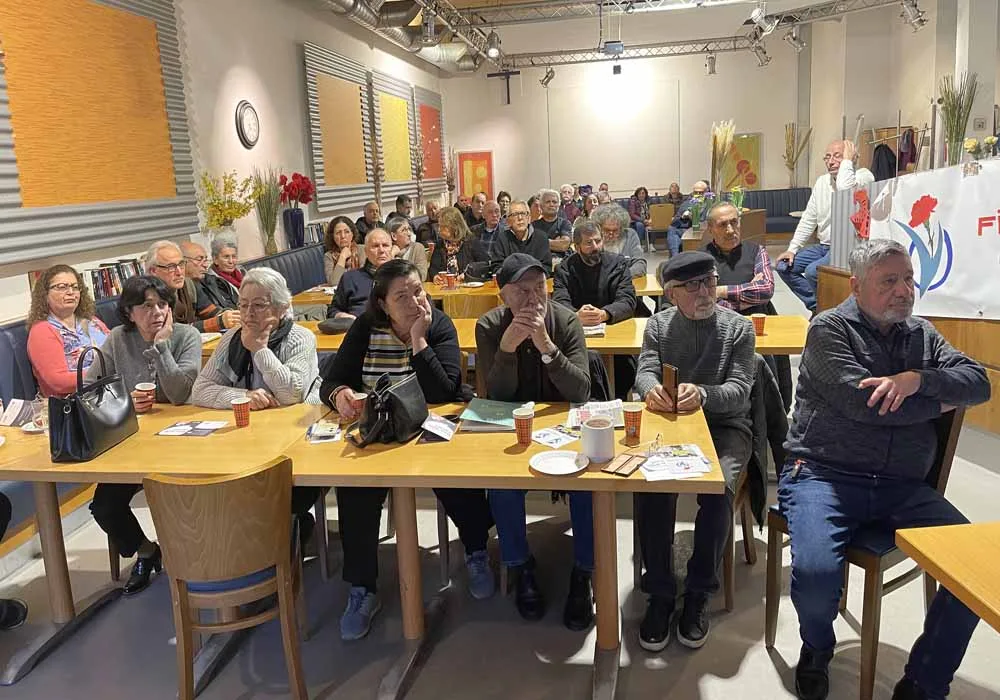 Köln ve Duisburg'ta Aşırı Sağın Yükselişi ve Federal Seçimler Tartışıldı