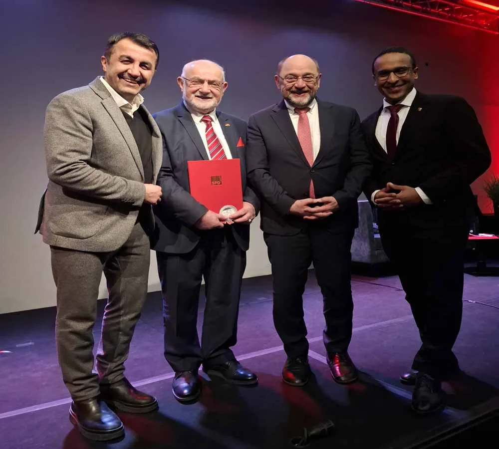 SPD Nürnberg’den Abdurrahman Gümrükçü`ye onur madalyası