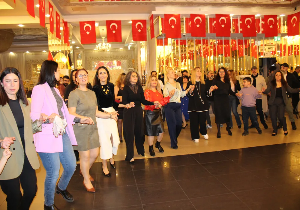 HAMBURG’DA YOZGATLILAR ARABAŞI VE KÜLTÜR GECESİ COŞKUYLA GERÇEKLEŞTİ!