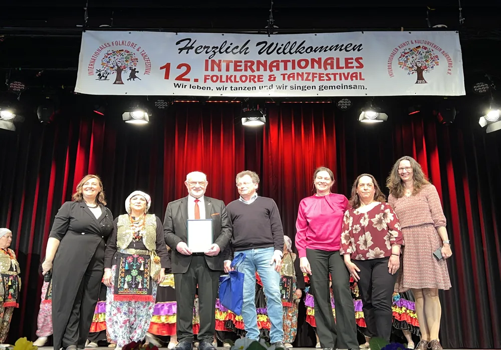 Folklor ve dans festivali’nde barış ve dostluk mesajları verildi
