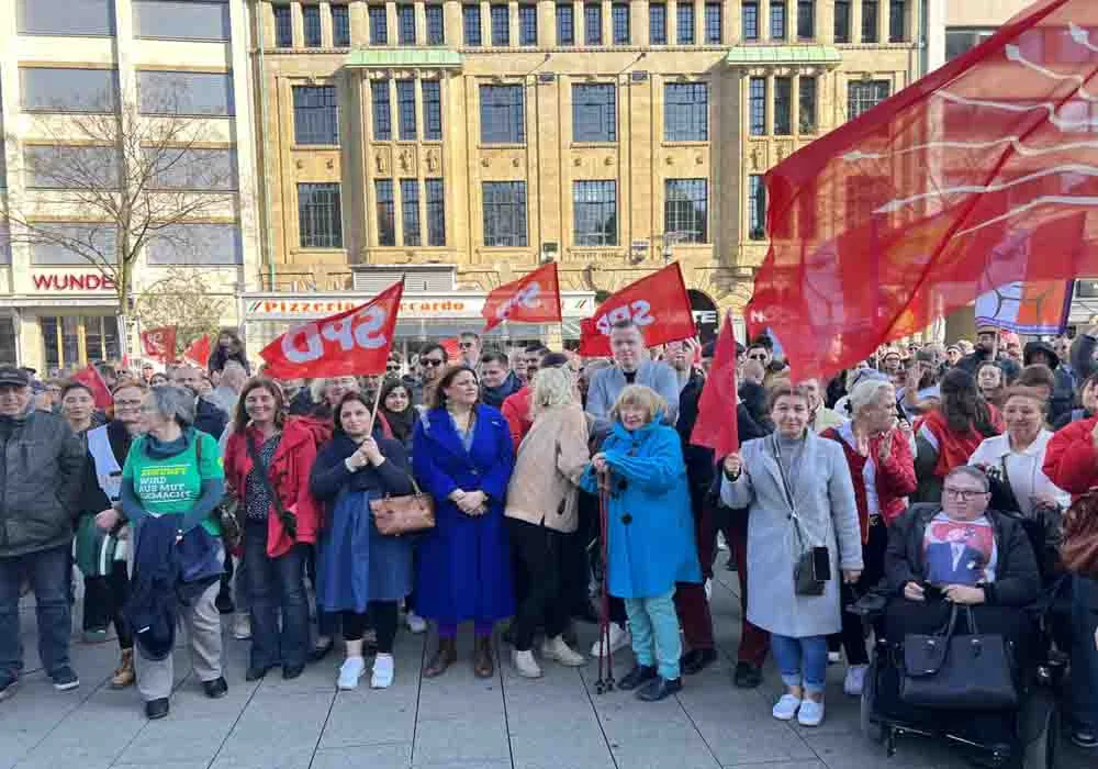 Hannover CHP Birliği'nden Demokrasi ve Adalet İçin Güçlü Protesto