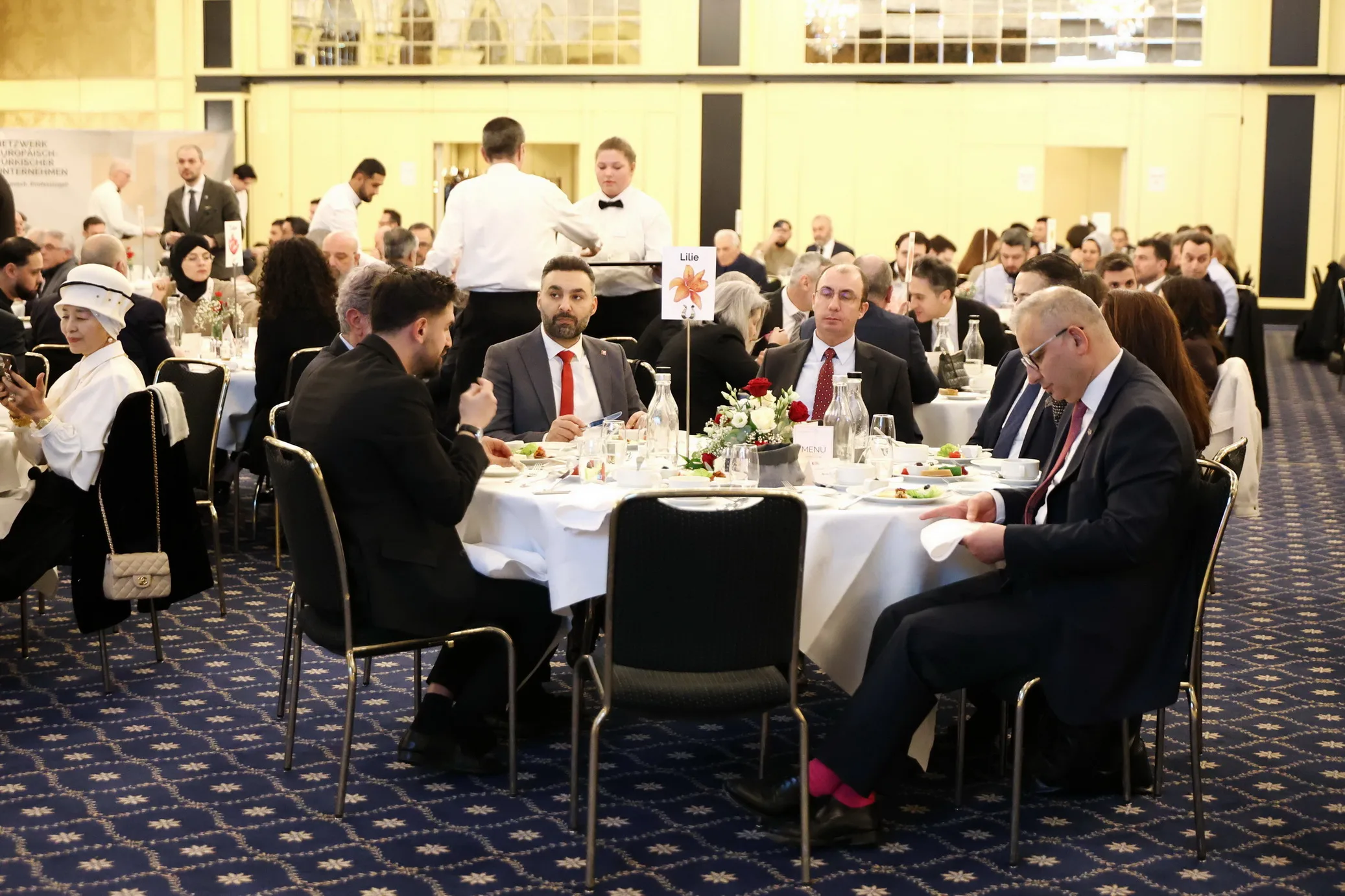 Berlin’de NETU’nun İftar Programı Yoğun Katılımla Gerçekleşti