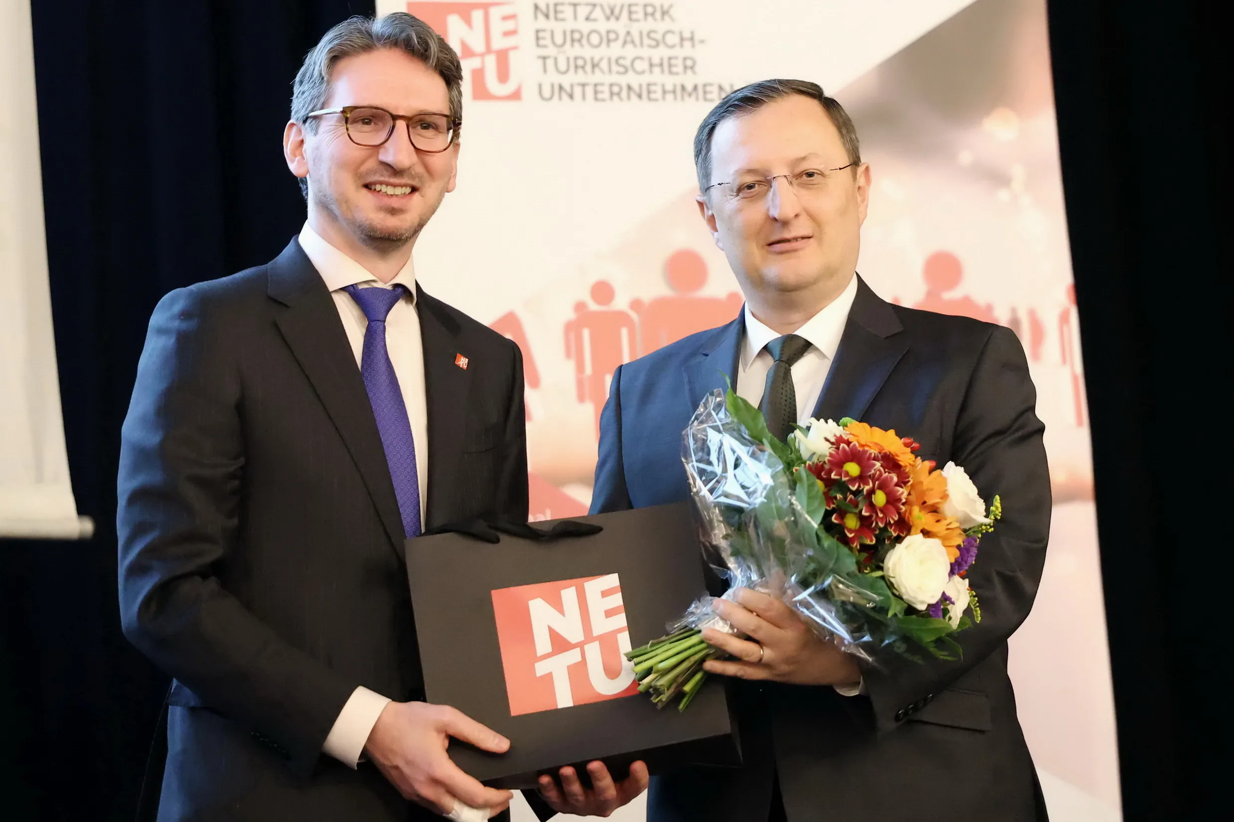Berlin’de NETU’nun İftar Programı Yoğun Katılımla Gerçekleşti