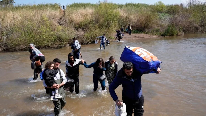 Suriyeliler bir kez daha Lübnan’a sığınıyor 