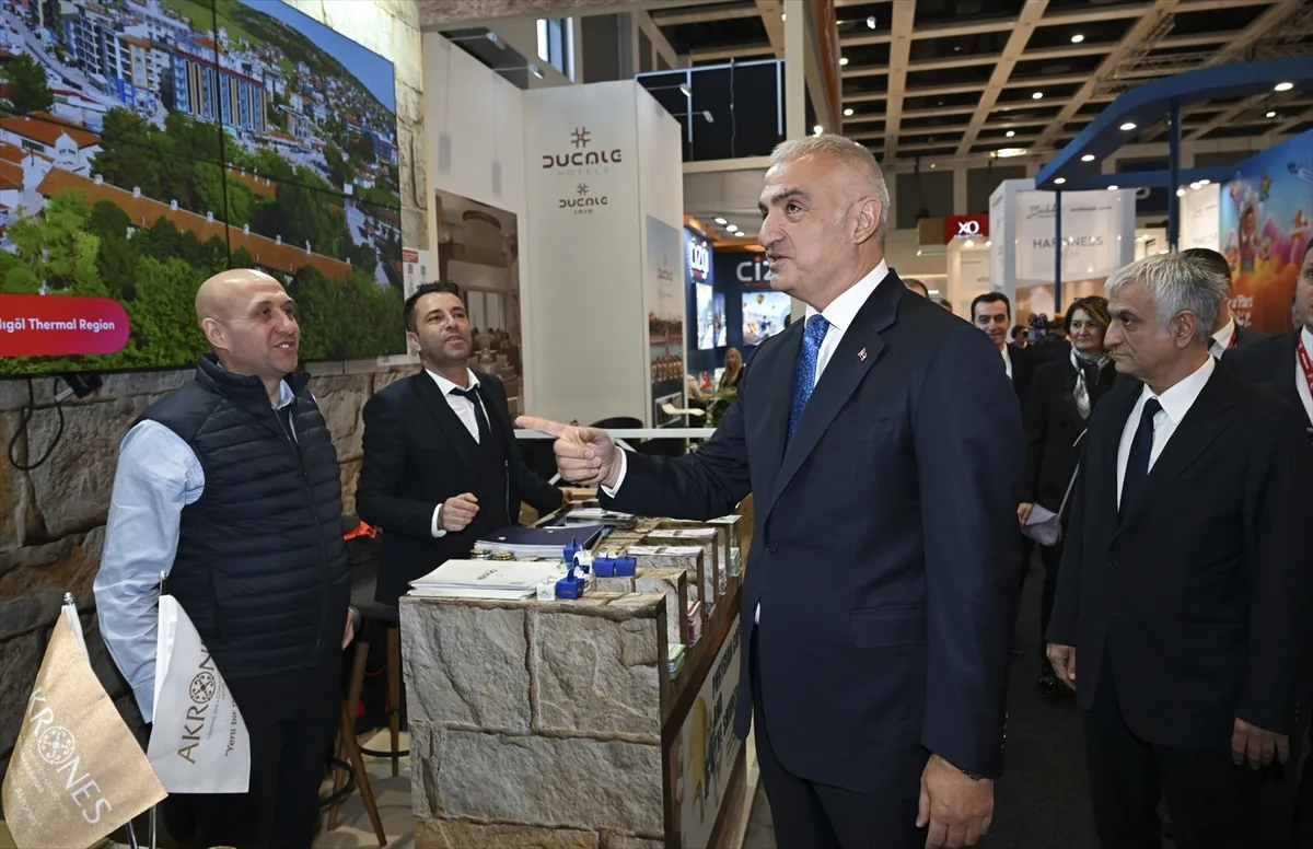 ‘Türkiye rekorlarla devam ediyor Yeni hedef 65 milyon turist’