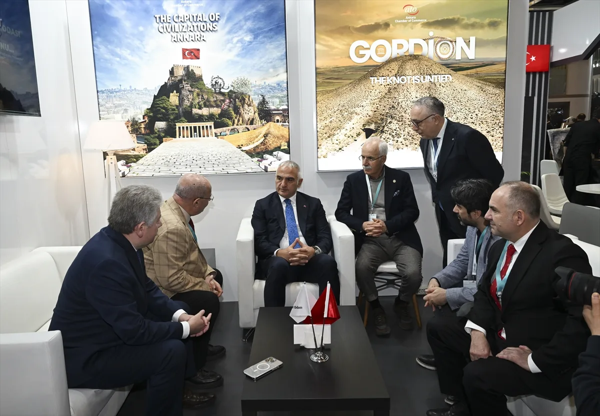 ‘Türkiye rekorlarla devam ediyor Yeni hedef 65 milyon turist’