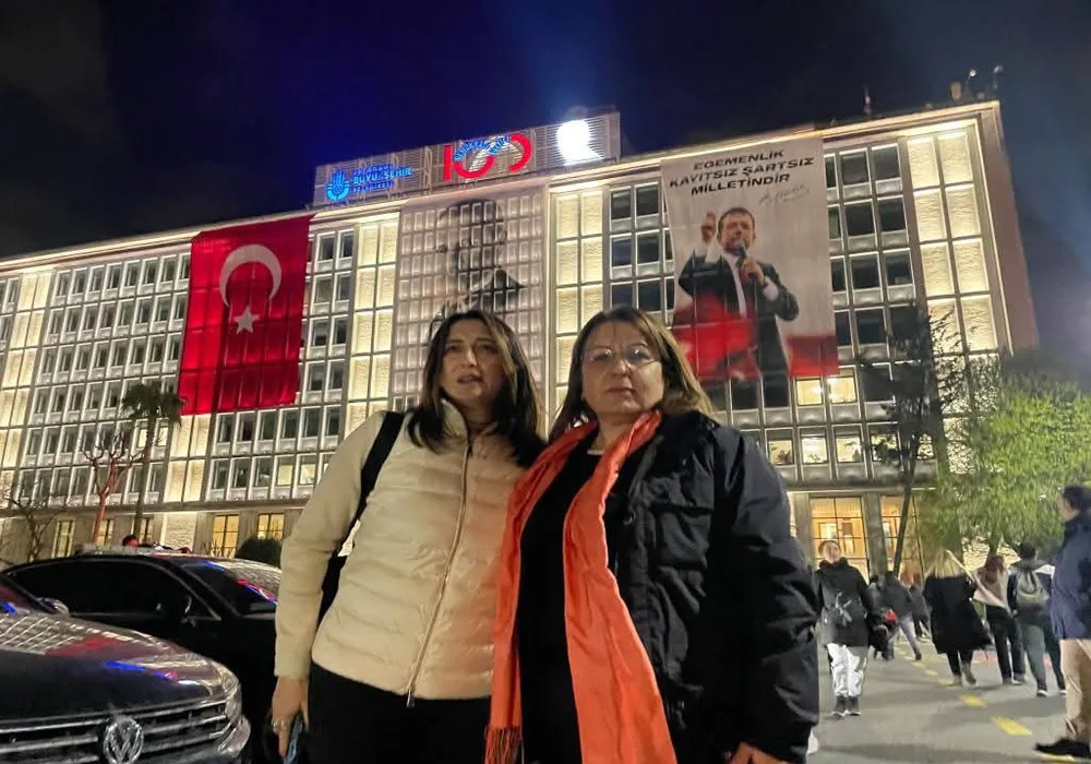 Türkiye'ye Demokrasi Çağrısı: "Ya Hep Beraber, Ya Hiçbirimiz!"