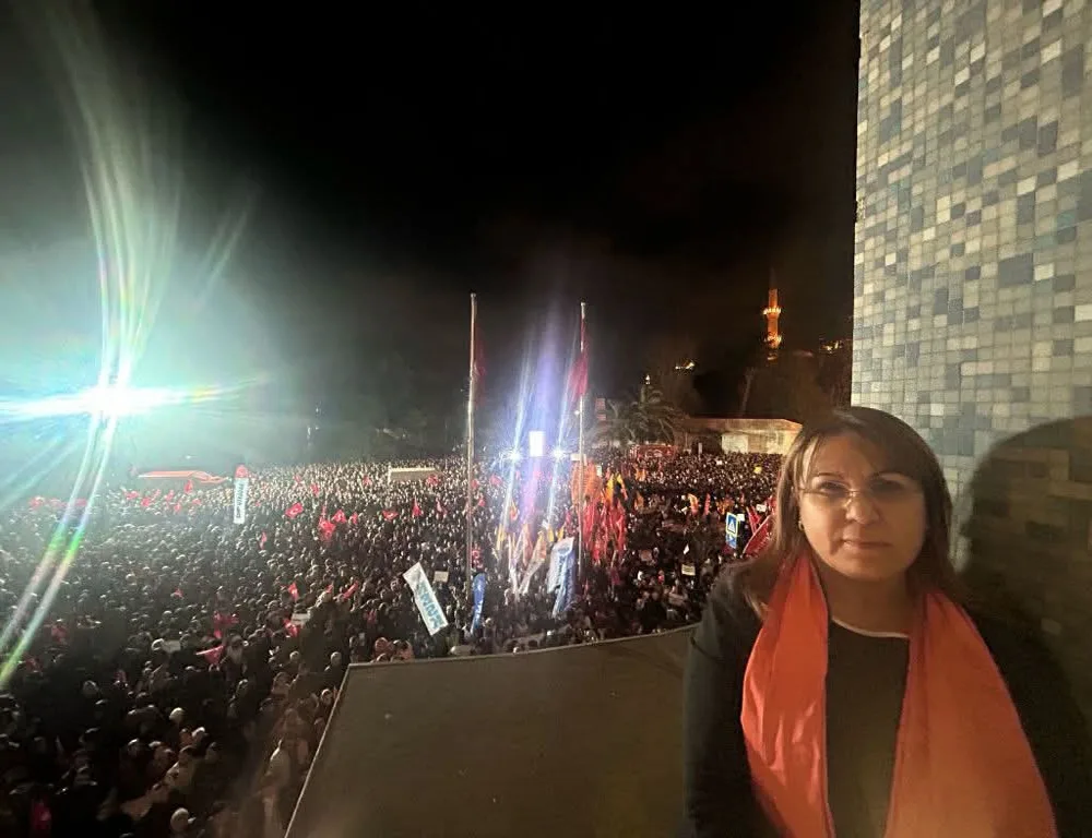 Türkiye'ye Demokrasi Çağrısı: "Ya Hep Beraber, Ya Hiçbirimiz!"