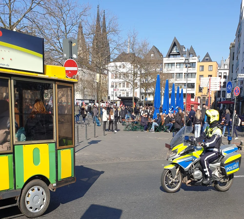 Suriye'deki Alevi Soykırımına Dur Demek İçin Köln'de Büyük Miting