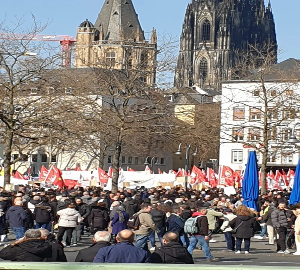 Suriye'deki Alevi Soykırımına Dur Demek İçin Köln'de Büyük Miting