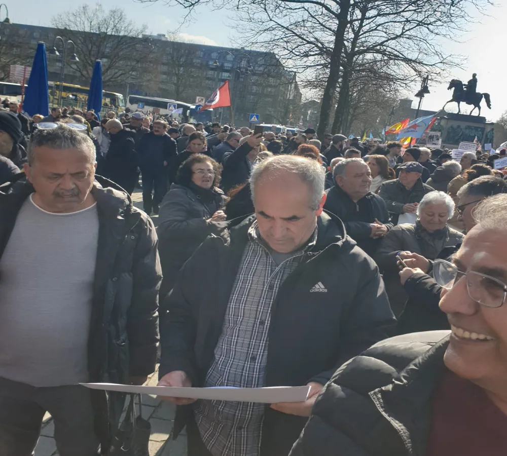 Suriye'deki Alevi Soykırımına Dur Demek İçin Köln'de Büyük Miting