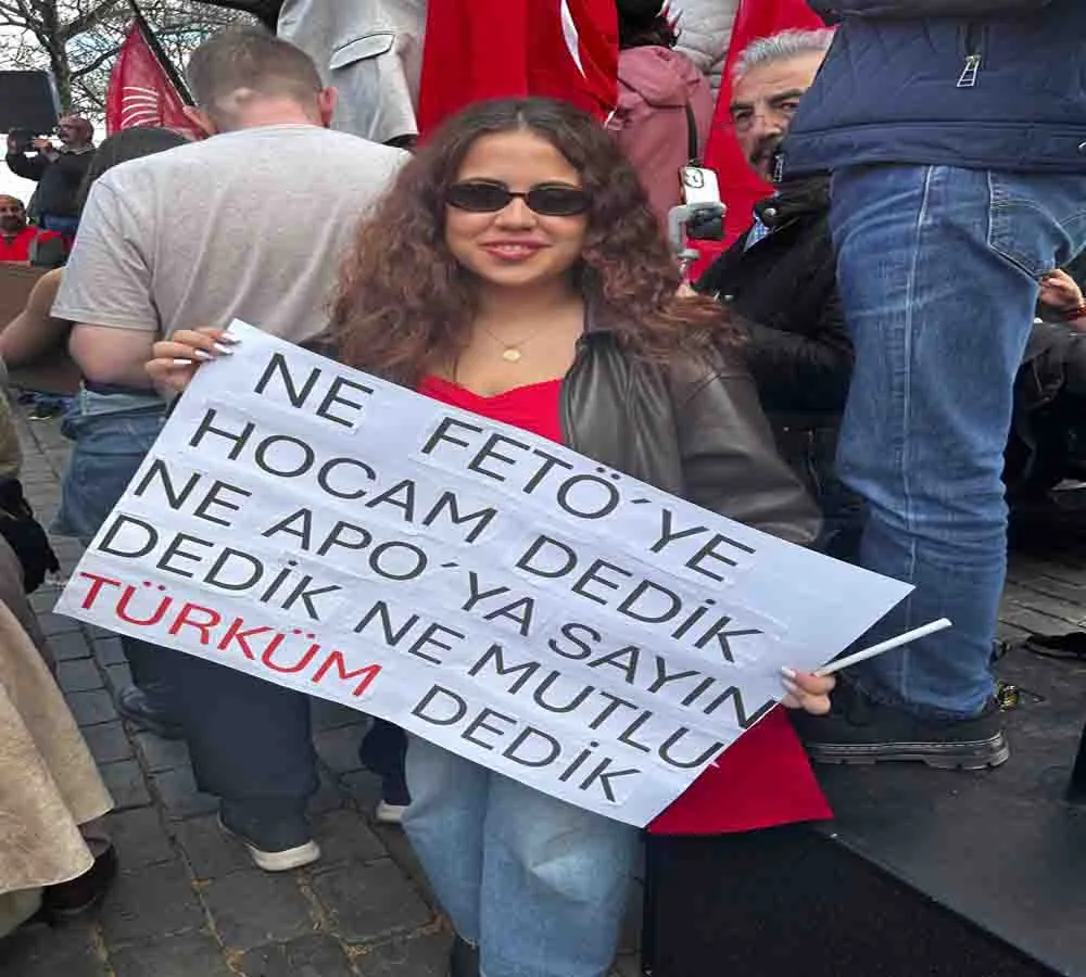 Köln'de Binlerce Kişi Ekrem İmamoğlu İçin Oy Kullandı