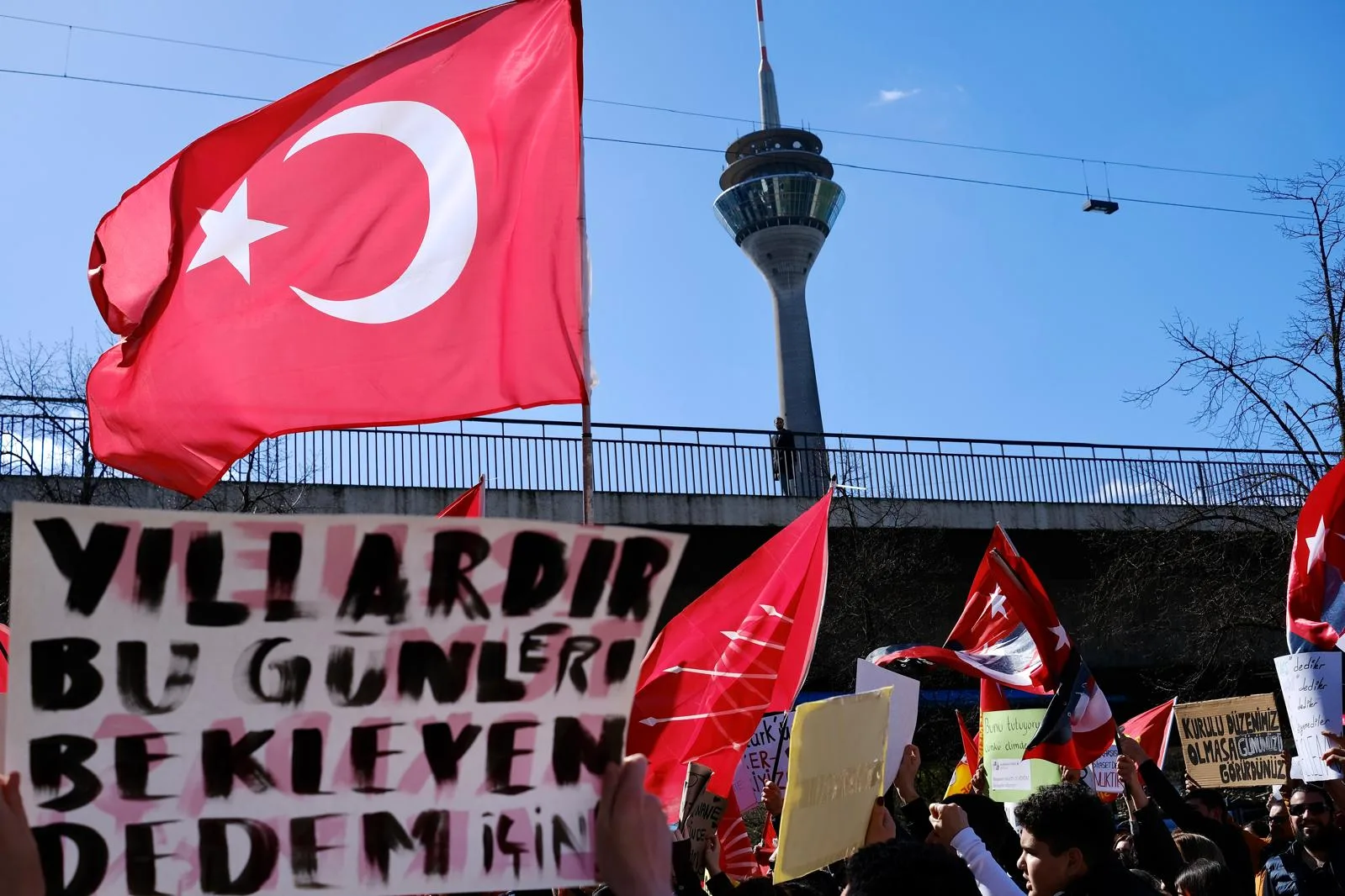 CHP Düsseldorf İmamoğlu'na Özgürlük Mitingi