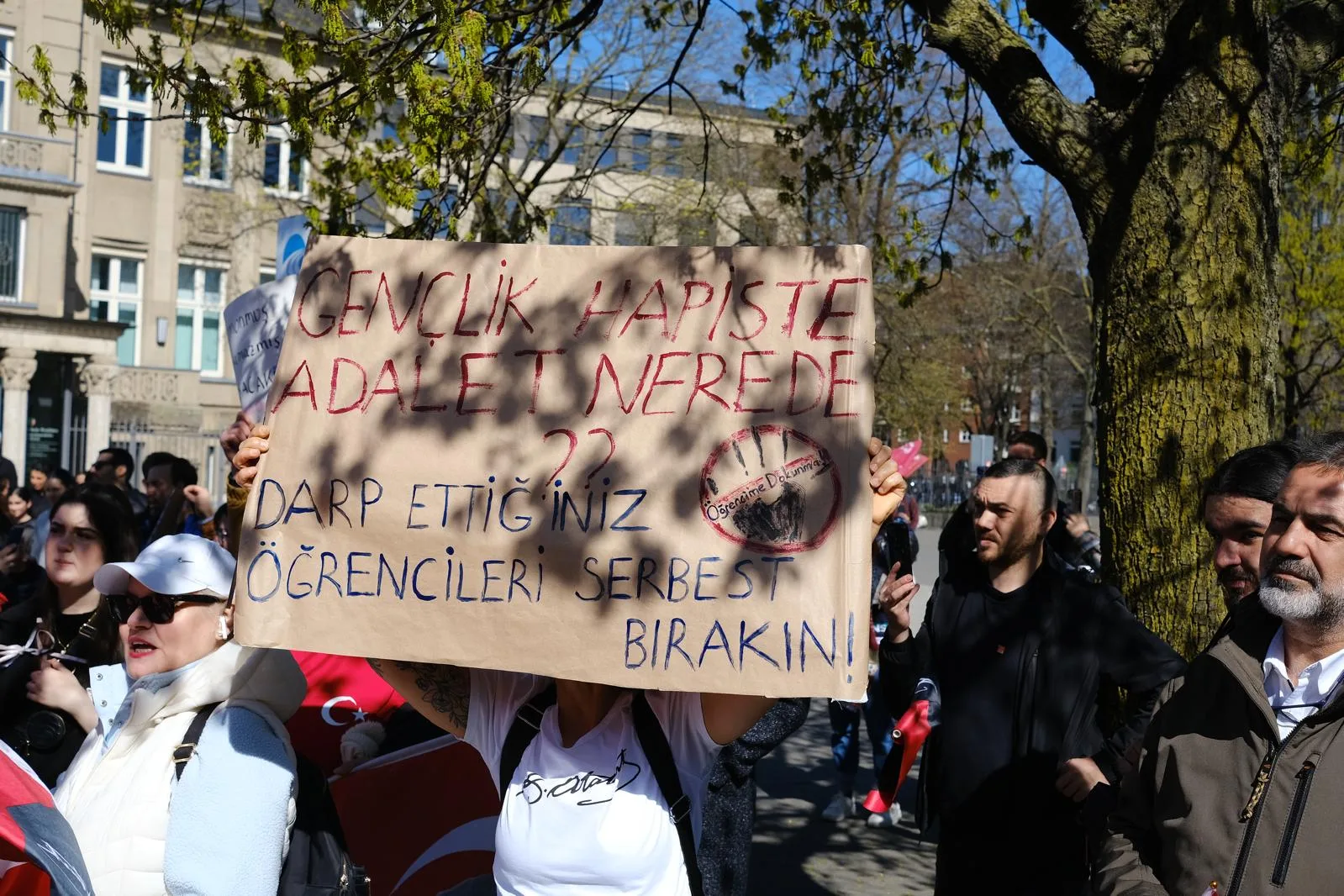 CHP Düsseldorf İmamoğlu'na Özgürlük Mitingi
