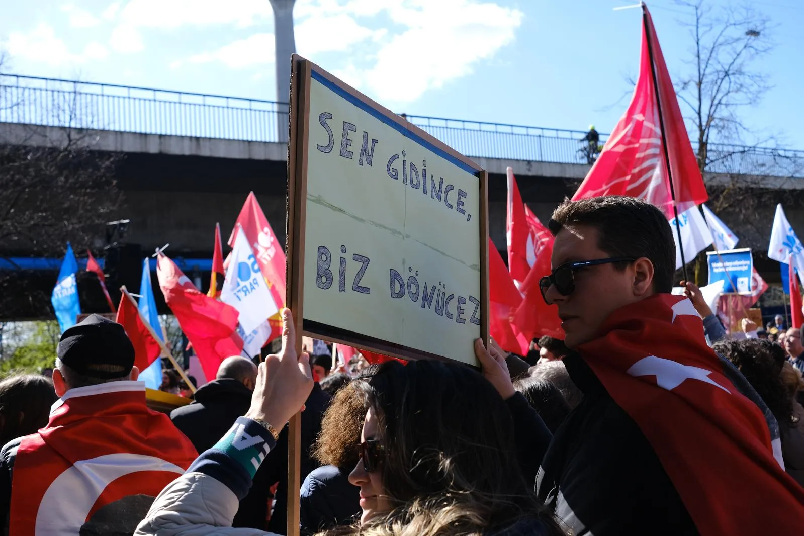 CHP Düsseldorf İmamoğlu'na Özgürlük Mitingi